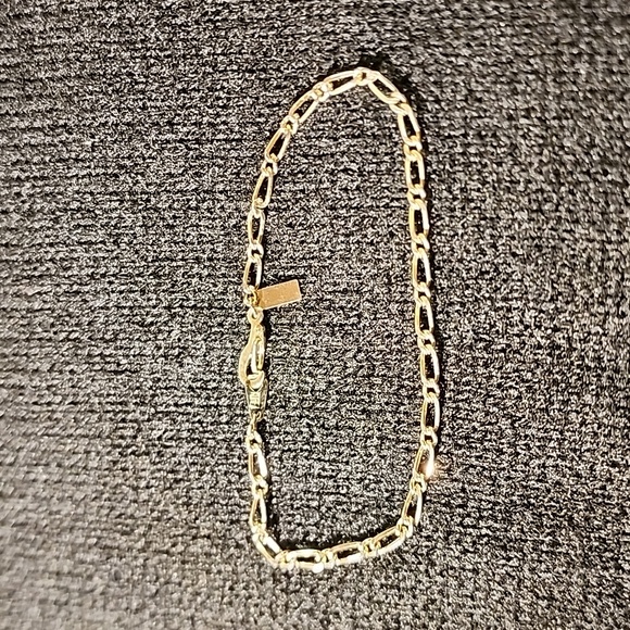 Monet Gold Tone Chain Bracelet 7.5 " - Picture 6 of 6